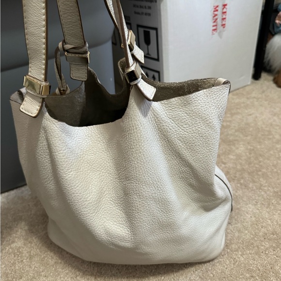 Michael Kors Bucket Bag - Picture 1 of 8